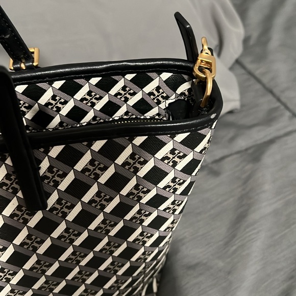 Tory Burch Tote - Picture 9 of 12